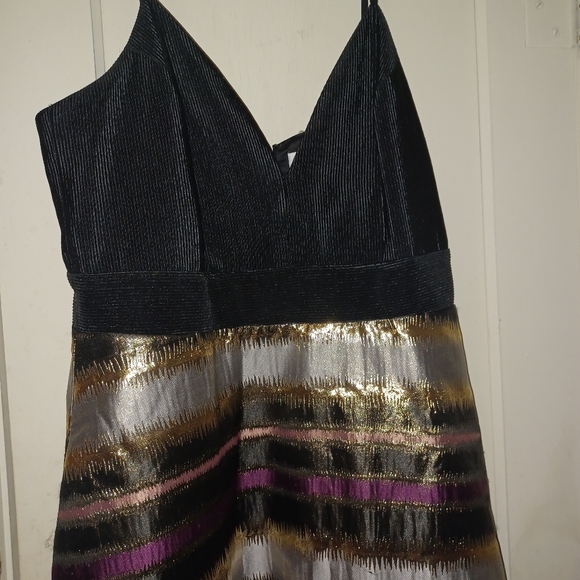 COPY - Belle Badgley Mischka Long Black and Metallic Striped Ball Gown sz 14 - Picture 4 of 8